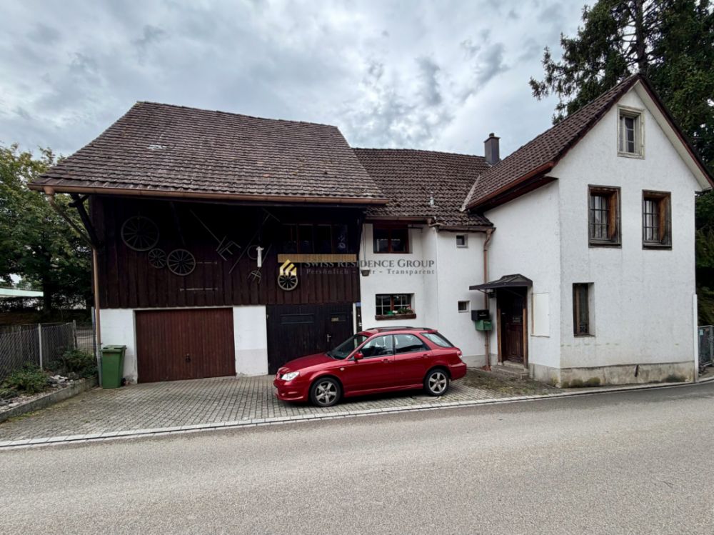 Einzigartige Investitionschance an bester Lage: 10-Zimmer-Bauernhaus - Bild 1