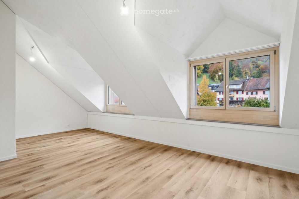 Erstvermietung: Exklusive 3.5-Zi-Dachwohnung mit Galerie & einzigartigem Wohngefühl - Bild 9
