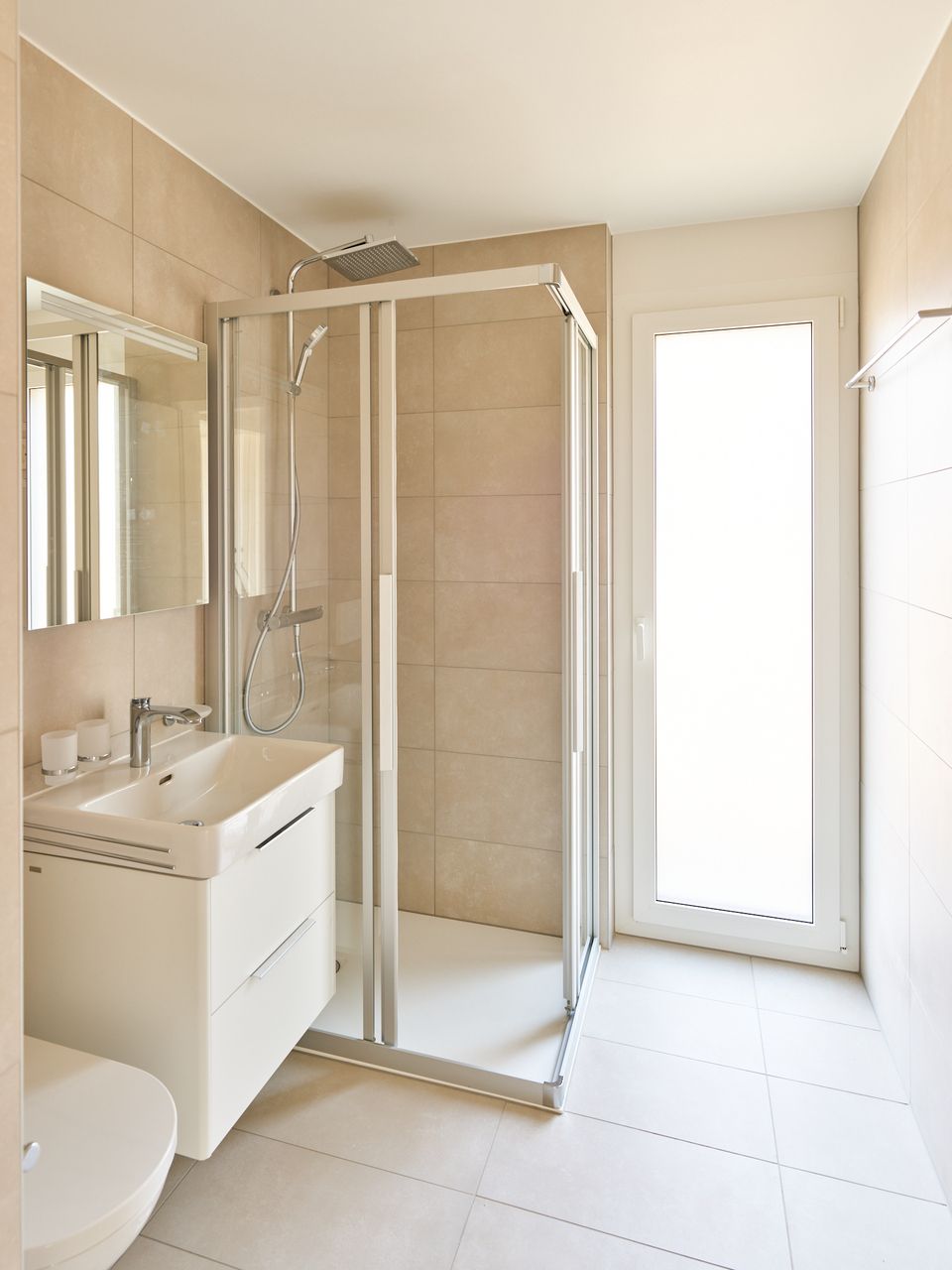 4.5 pièces neuf au rez avec jardin, idéal pour une famille - Bild 8