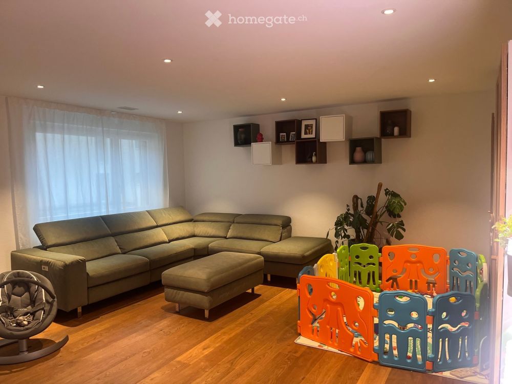 Grosszügige 5.5-Zimmer-Wohnung mit Bergsicht in Schattdorf - Bild 4