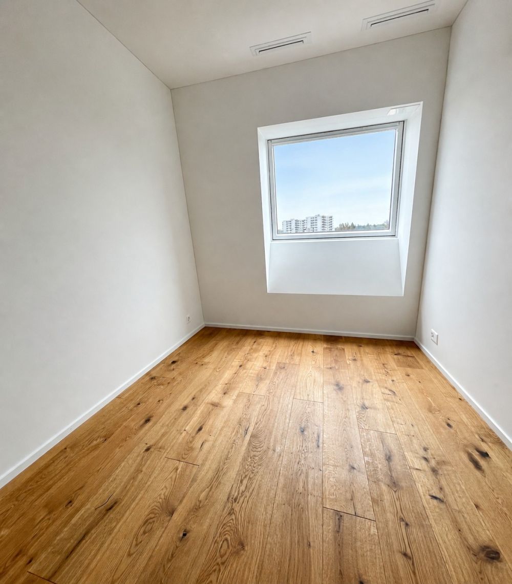 Moderner Innenausbau und grosse Dachterrasse - Zimmer