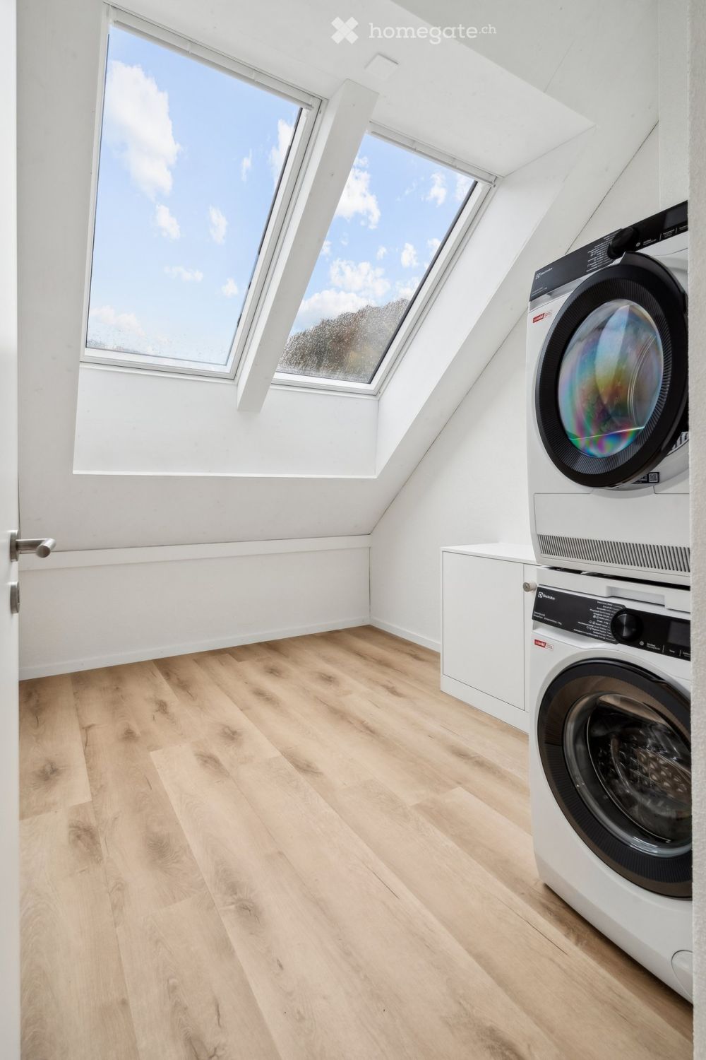 Erstvermietung: Exklusive 3.5-Zi-Dachwohnung mit Galerie & einzigartigem Wohngefühl - Bild 8