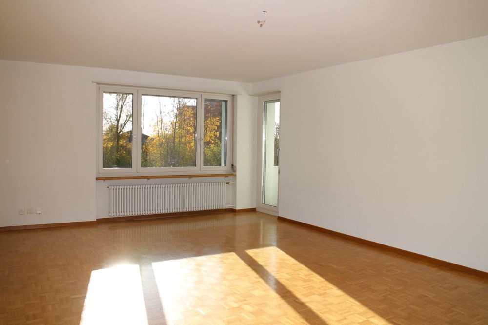 ***befristet bis 30.09.2027*** schöne 3.5-Zimmerwohnung im 2. OG - Wohnzimmer