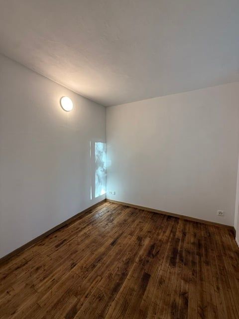 Erstvermietung nach Renovation, grosszügige 3.5-Zimmer-EG-Wohnung mit Terrasse und Garten - Bild 3