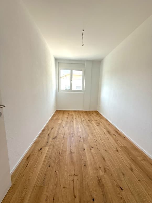 Erstvermietung: Moderne 4.5-Zimmer-Neubau-Wohnung mit Terrasse und schöner Aussicht in Trimbach - Bild 6
