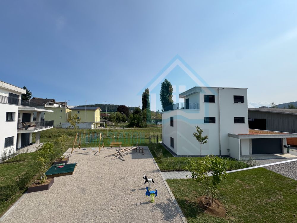 Neuwertige 3.5-Zimmer-Neubauwohnung mit Balkon und Top-Ausstattung - Weitblick/Aussicht