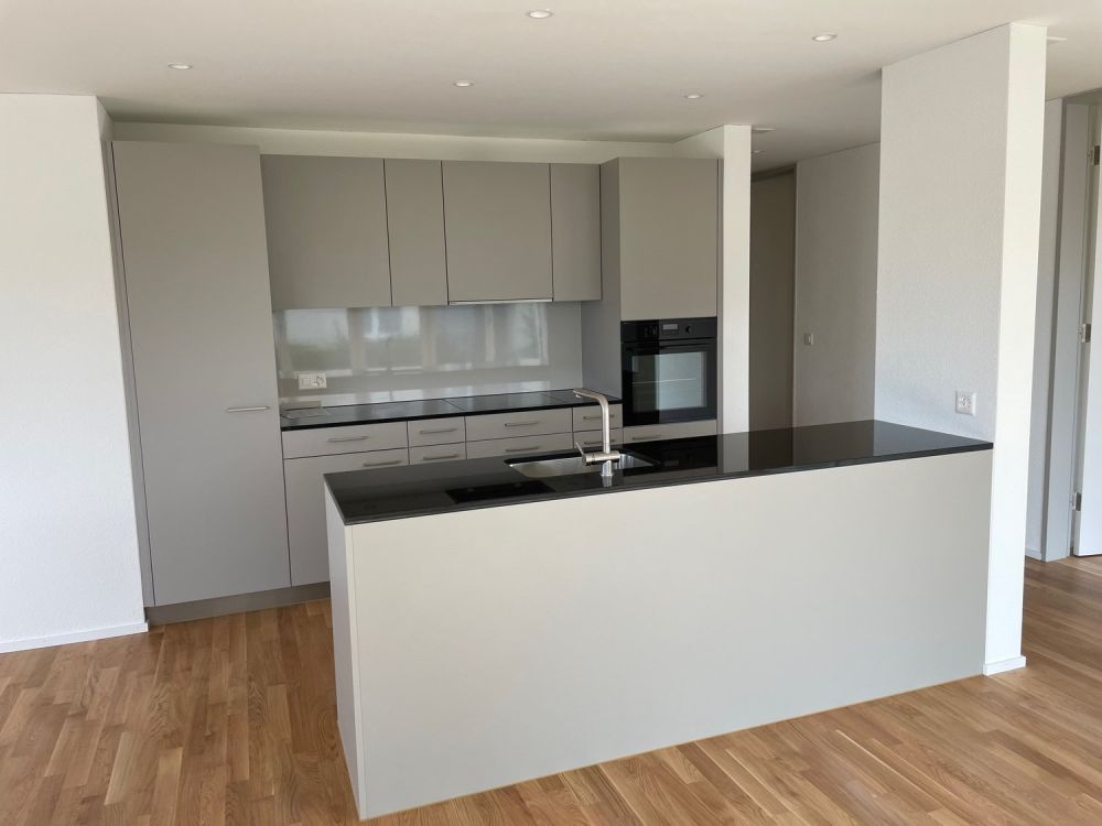 top-moderne 2 1/2-Zimmerwohnung mit Gartensitzplatz! - Bild 2