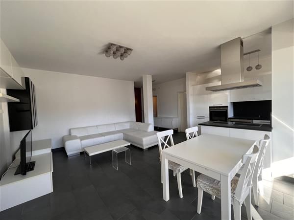 Lugano: Appartamento arredato  2.5 locali - Soggiorno