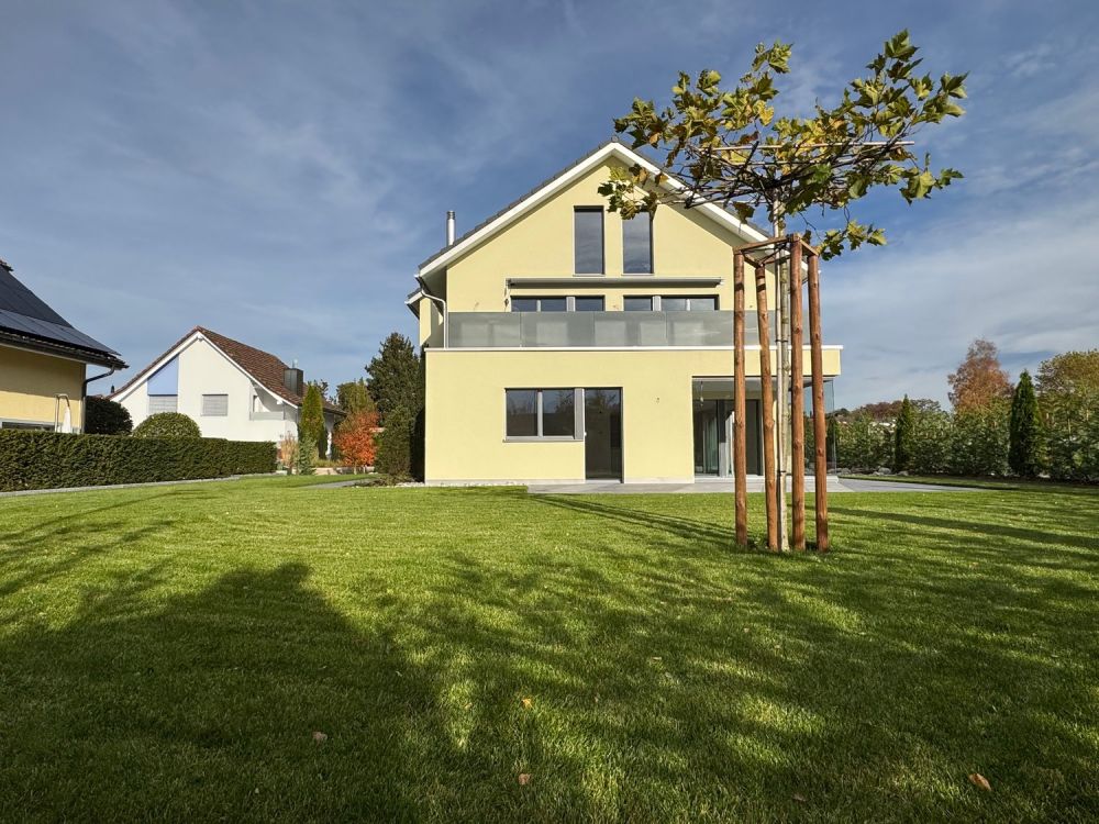 Erstvermietung: Exklusiv saniertes EFH mit Lift und Charme - Bild 4