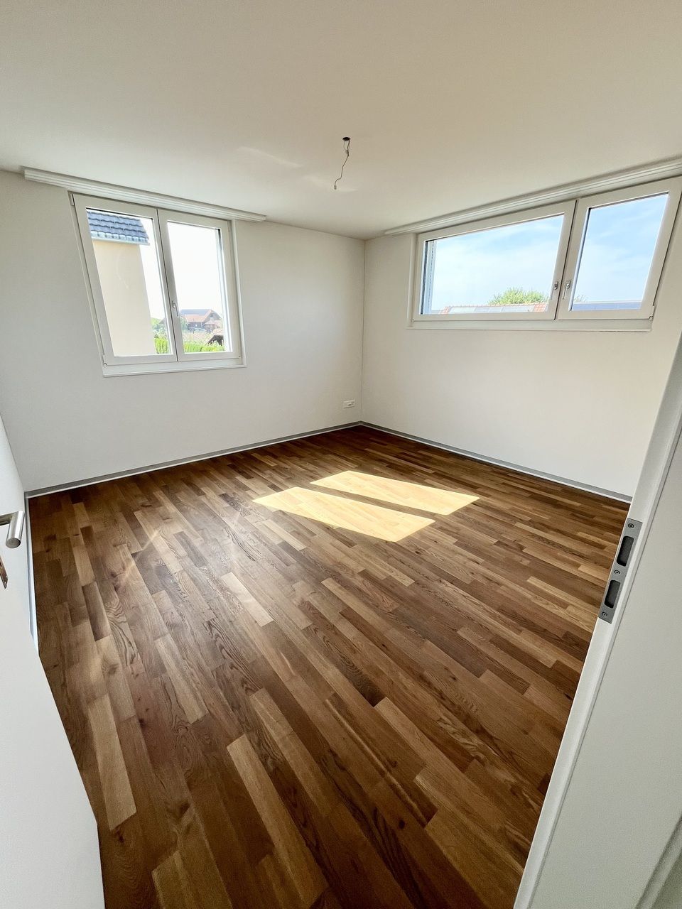 Moderne 4.5-Zi.-Wohnung, hochwertiger Ausbaustandard, Blick ins Grüne - Zimmer