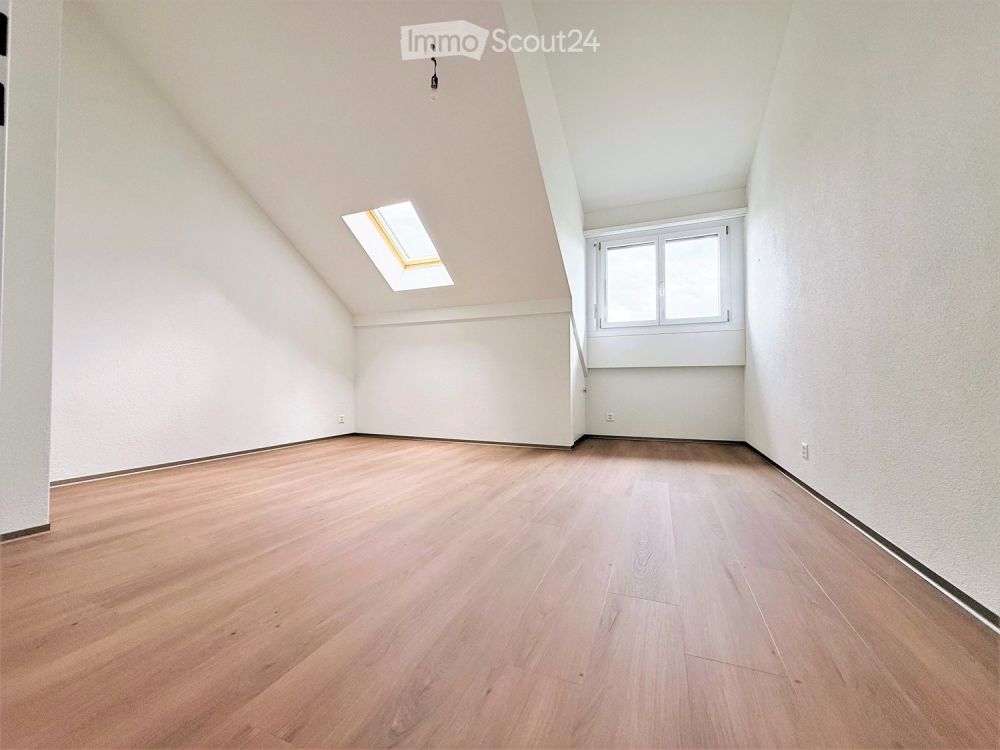 Grosse moderne 3.5 Zimmer Duplex-Wohnung mit Cheminée und Bergsicht - Wohnen über zwei Etagen - Bild 8