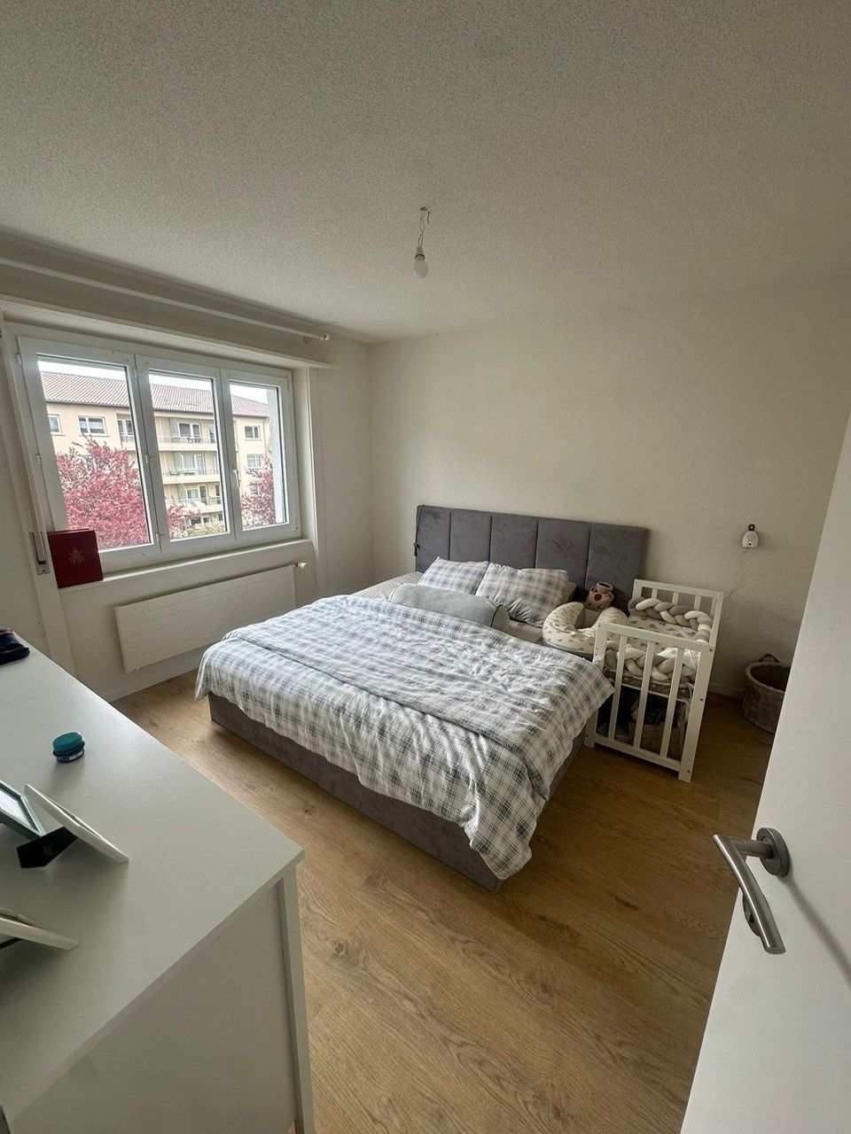 Grand appartement 3.5 pièces avec balcon 10m2, place de parc - Bild 8