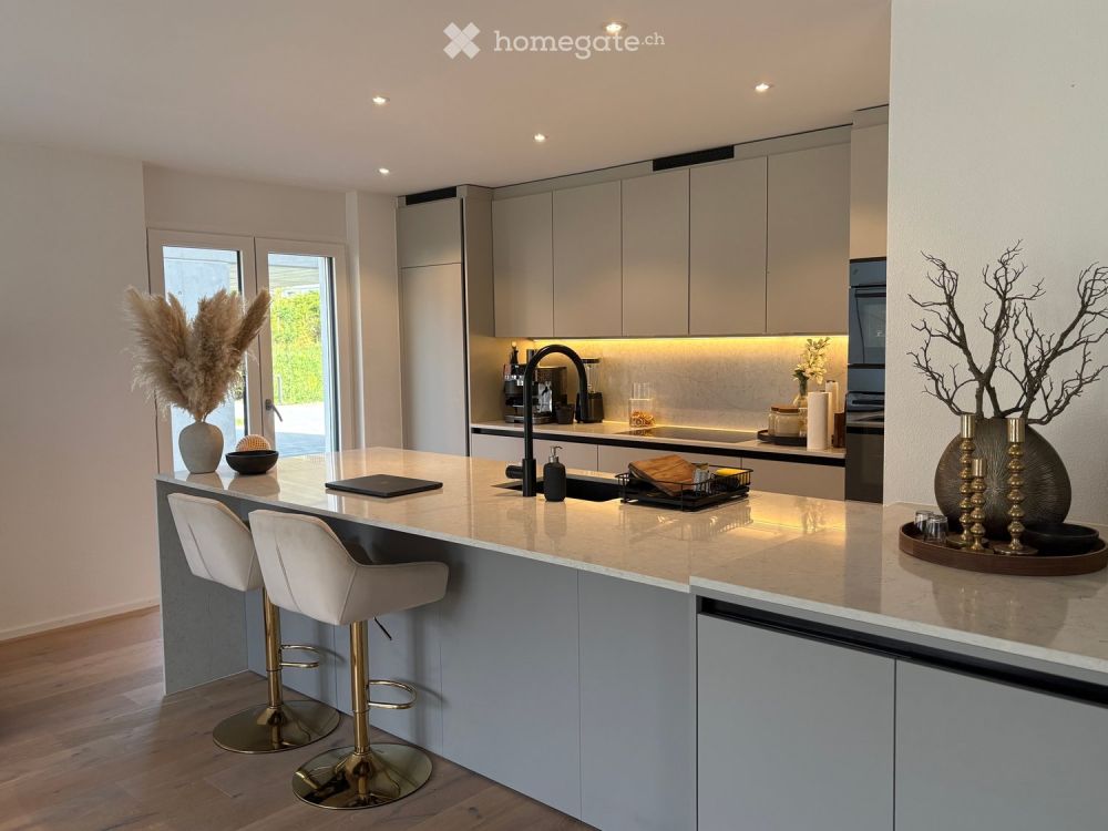 Luxuriöse 4.5-Zimmer-Gartenwohnung mit Bergblick und Seenähe - Bild 5