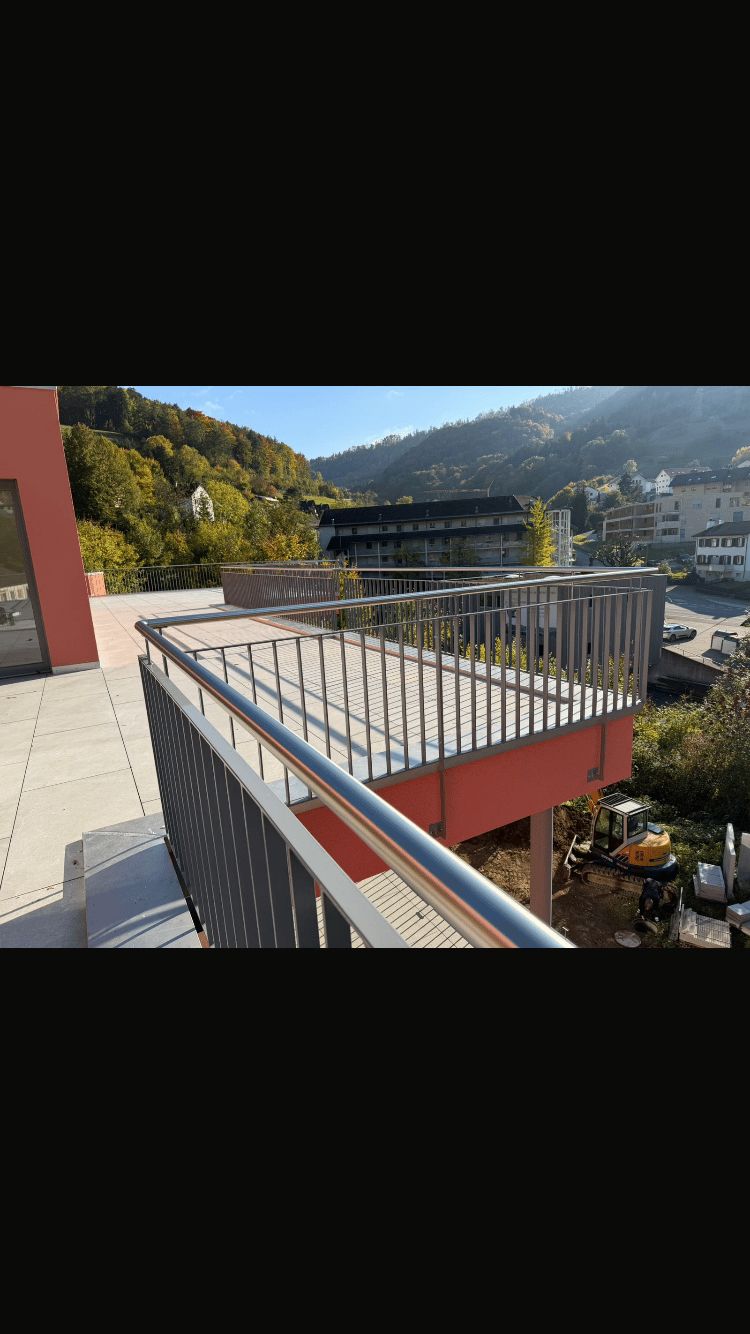 Moderne 3.5-Zimmer-Attika -Wohnung mit Bergblick in Waldenburg - Bild 3
