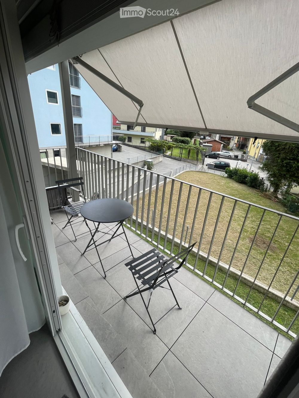 Appartamento moderno di 2.5 locali con balcone a Lumino - Bild 1