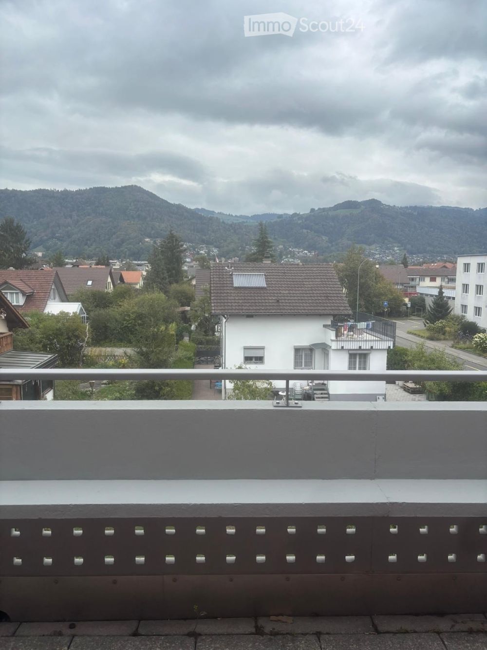 Erstvermietung nach Sanierung - 3.5-Zimmer-Wohnung mit Balkon - Bild 4