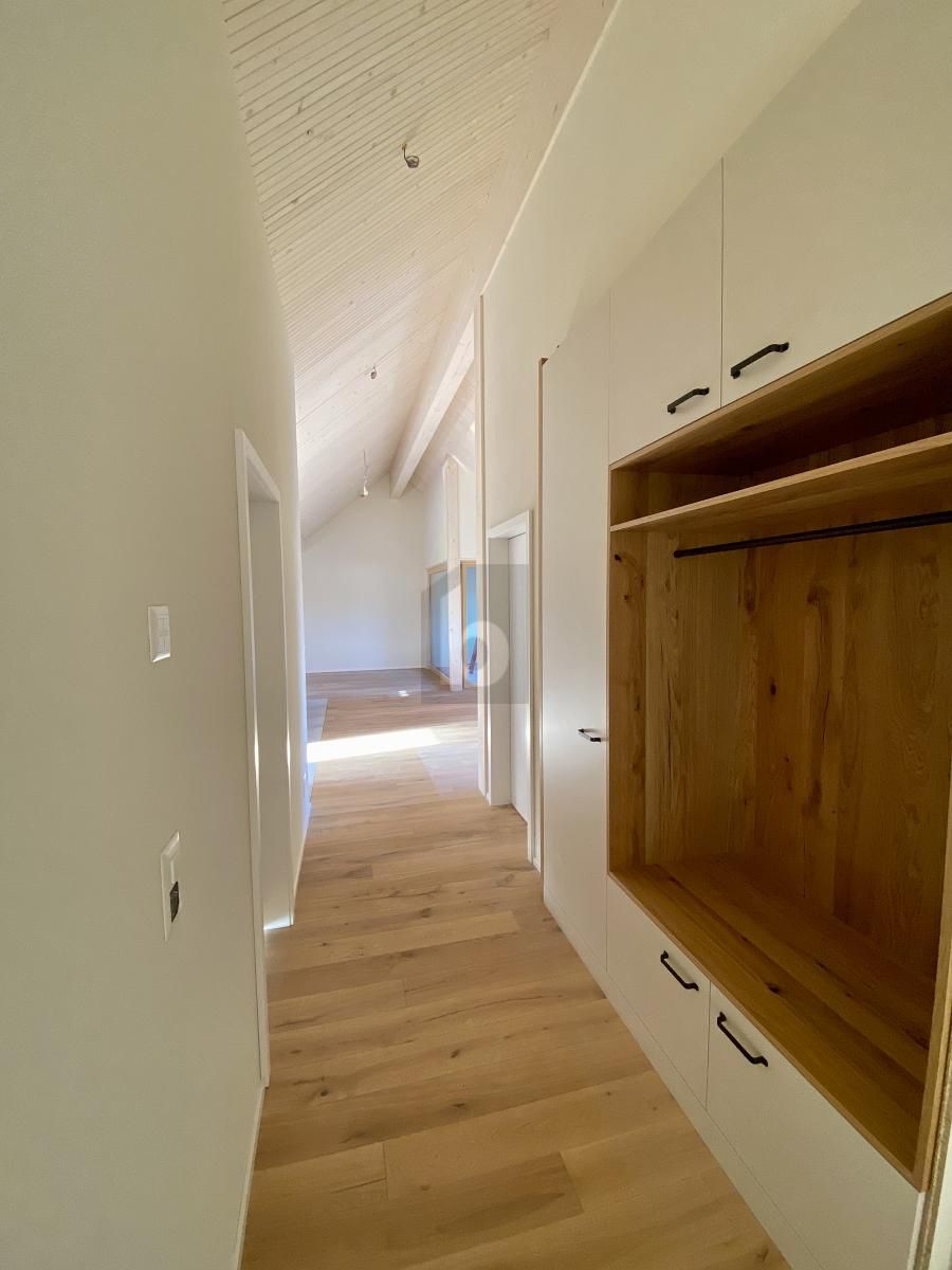 MODERN, LICHTDURCHFLUTET UND FAMILIENFREUNDLICH - Bild 2