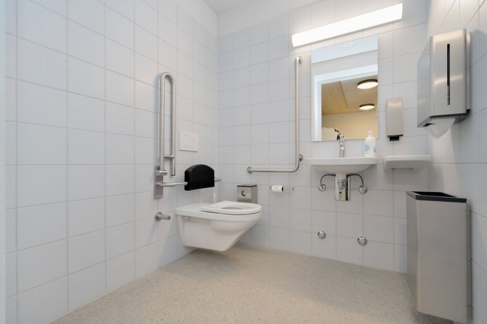 Selbständig wohnen im Alter - Generationenwohnen Baumgarten - WC Gemeinschaftsraum