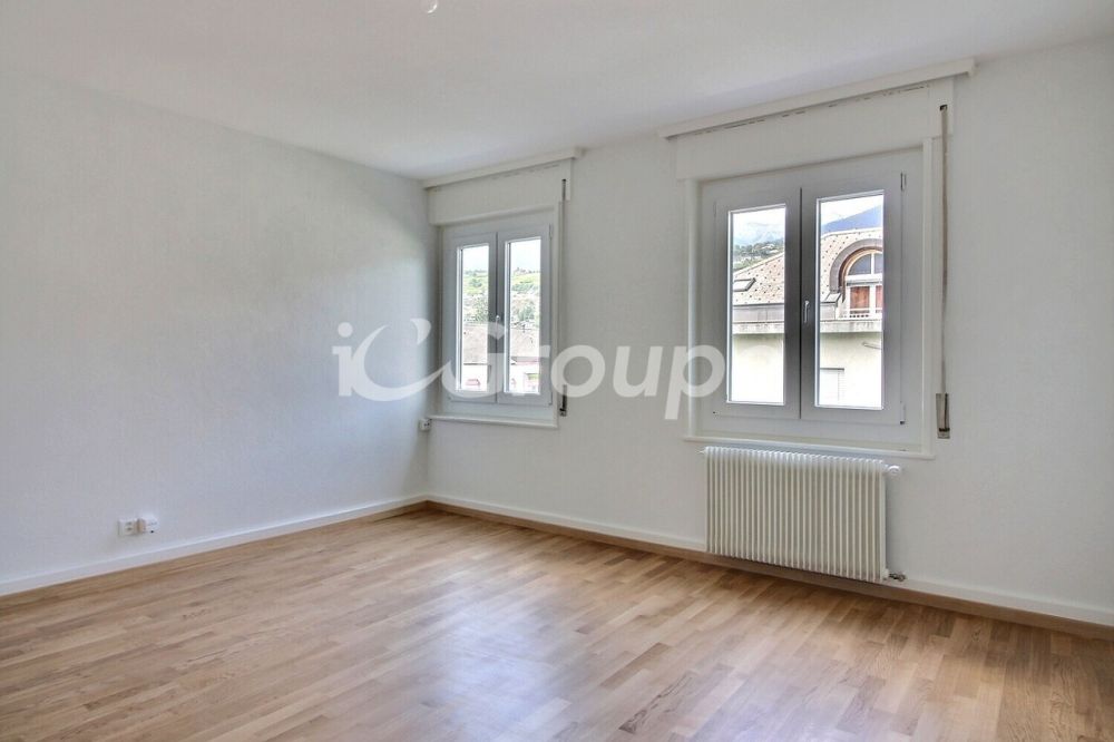 Bel appartement de 3 pièces rénové en location à Sion - Bild 1