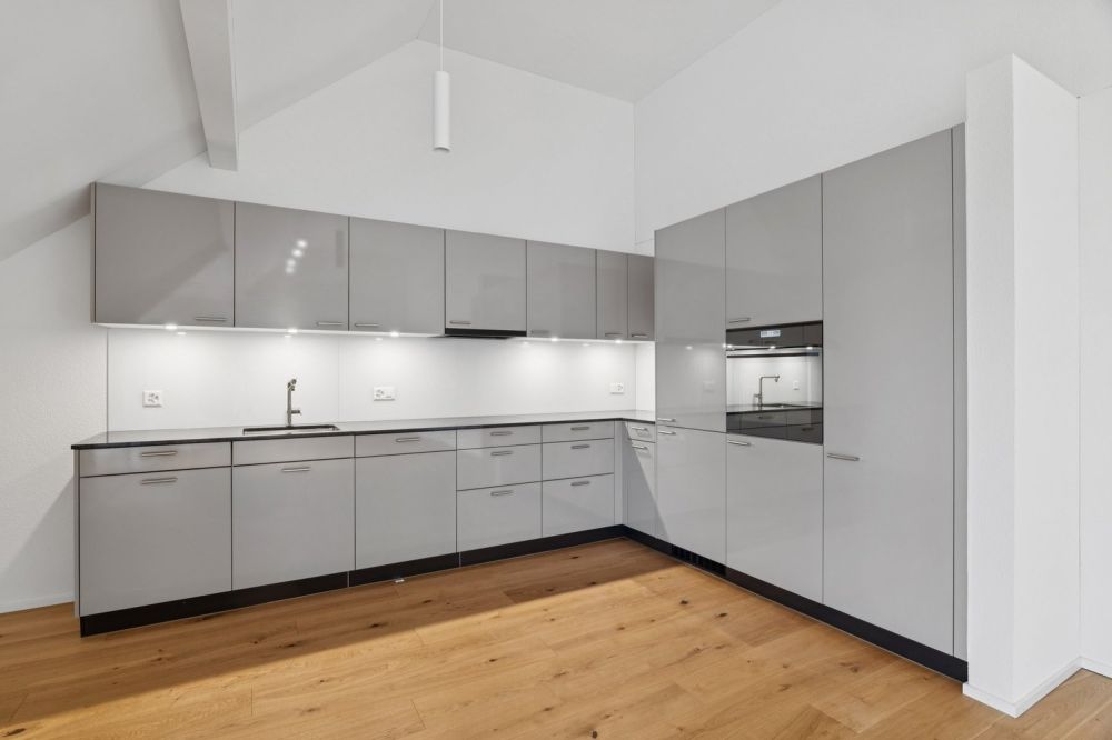 Moderne Neubauwohnung im Minergiestandard mit Waschturm - Küche