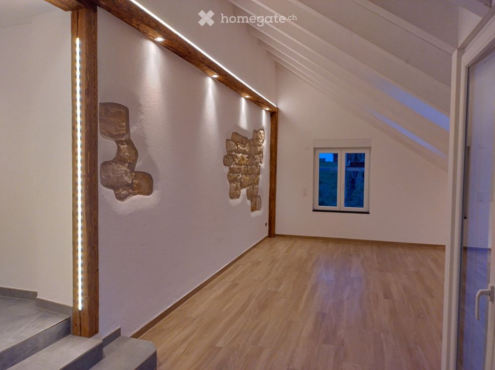 Neuwertige 3.5-Zimmer-Wohnung mit historischem Charme und Top-Ausstattung - Bild 2