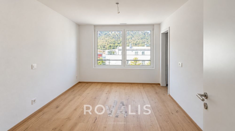**Moderne 4.5-Zimmer-Wohnung an zentraler Lage in Brig-Glis** - Schlafzimmer Eltern