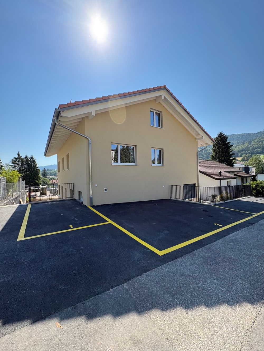 Vallorbe - Chemin des Uttins 3A & B - 2 villas mitoyennes - Bild 1