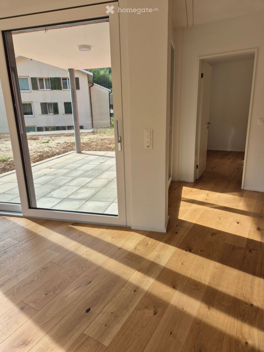 Neue helle 5,5 - Zimmerwohnung mit Gartensitzplatz - Bild 4