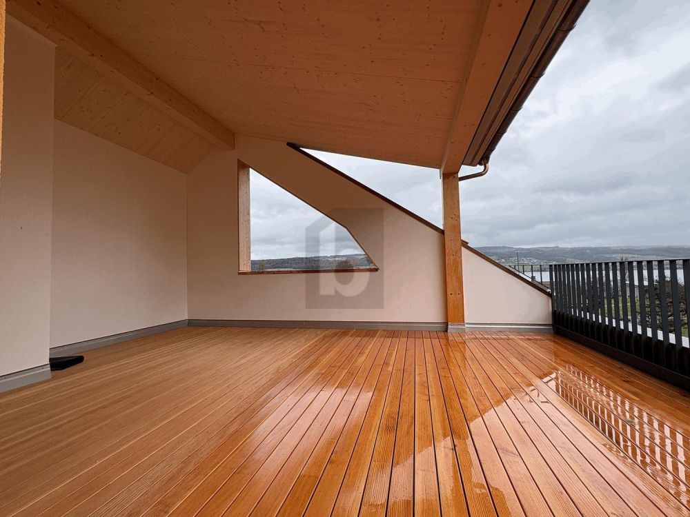 EXKLUSIV MIT BEEINDRUCKENDER TERRASSE UND SEEBLICK - Bild 1