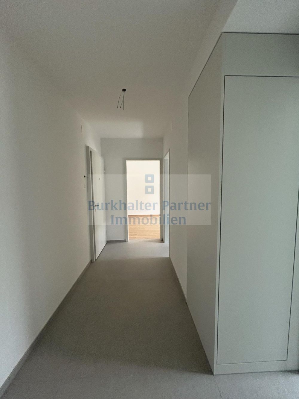 Frisch gesamtsanierte, helle Wohnung mit modernem Wohnkomfort - Bild 3