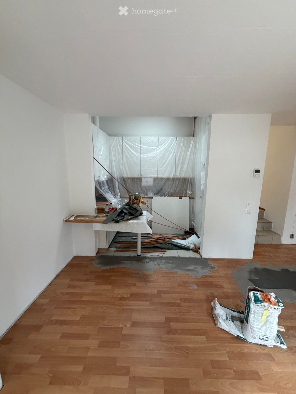 Attraktive 4.5-Zimmer-Maisonettewohnung an zentraler Lage in Hinwil - Bild 4