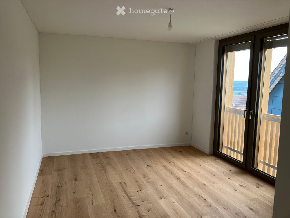 5.5-Zimmer-Wohnung mit Panorama & Eigentumsstandard in Wernetshausen - Bild 4