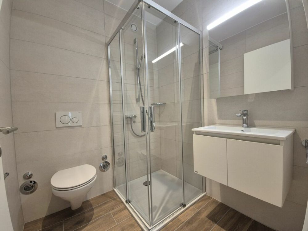 Berges 3 - Appartement 5.5 pièces au 2ème étage - Salle de douche