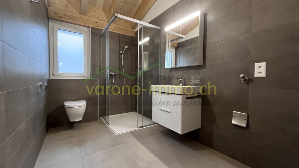 À LOUER à Saint-Germain / Savièse - 2.5 pces - WC / Douche appartement témoin