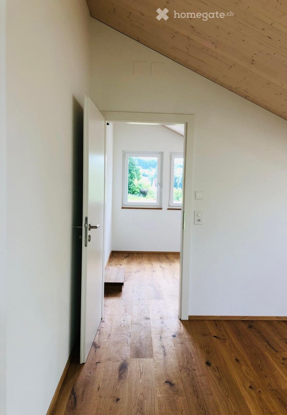 Maisonette Wohnung mit Aussicht und grosszügigem Umschwung - Erstvermietung - Bild 12