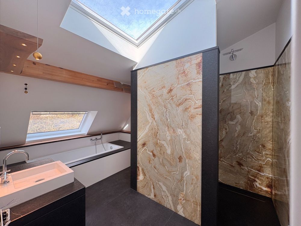 Loftartige 2.5-Zi-Dachw. 105 m² mit Balkon & Sonnenterrasse - Bild 3