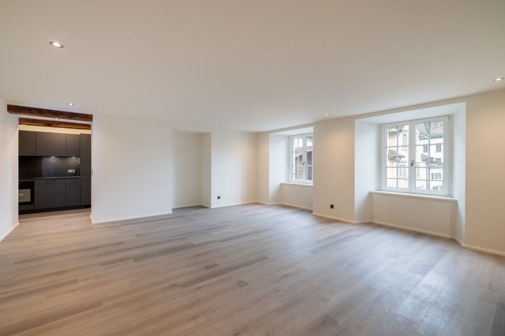 Moderne 2.5-Zimmer-Langzeit-Ferienwohnungen im Dorfkern von Näfels - Bild 1