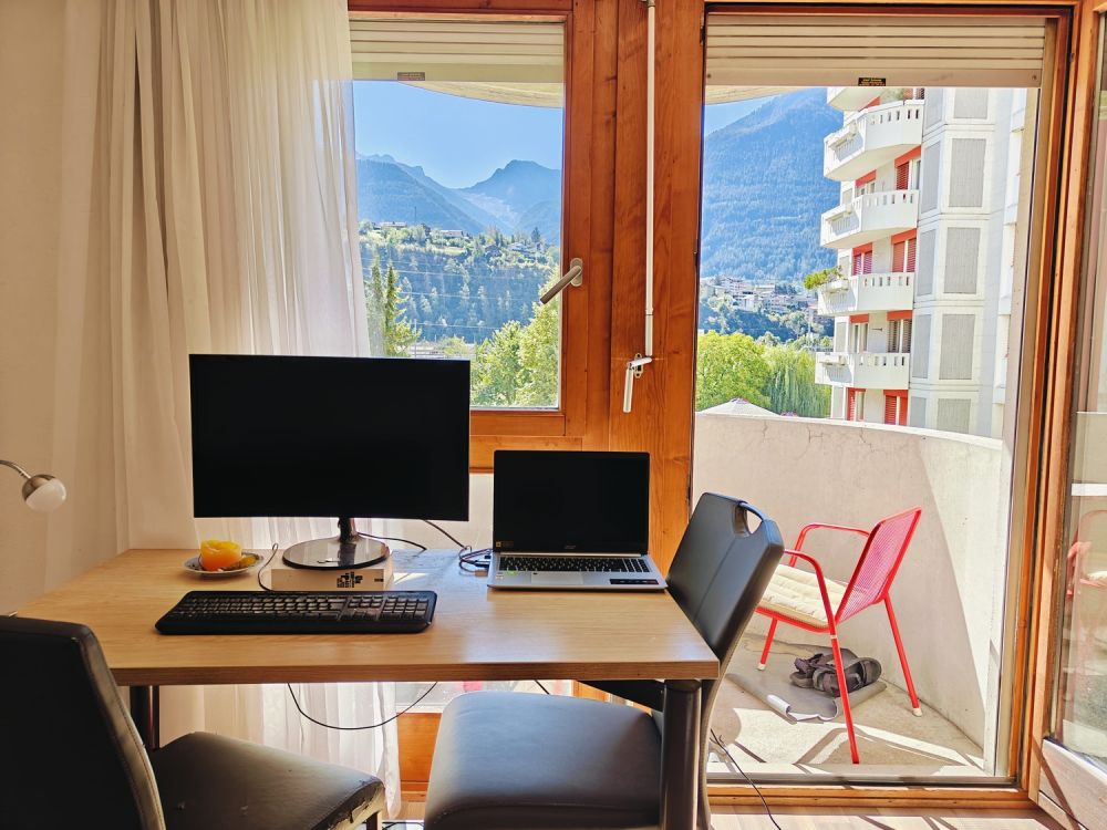 Möbiliertes 1.5-Zimmer-Studio mit Bergblick in Naters - Bild 1