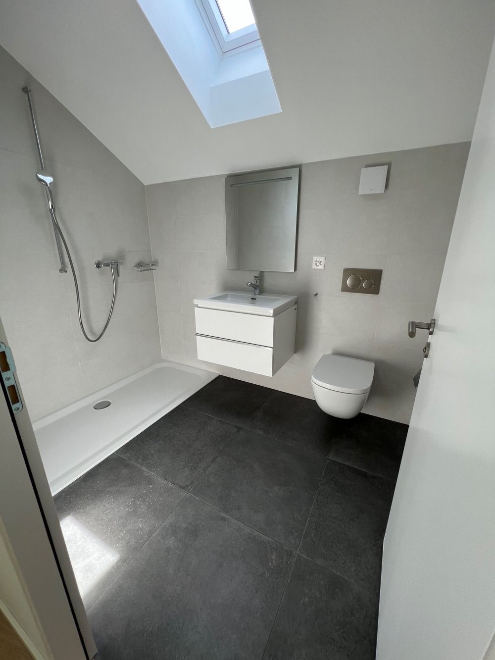 Nouvelle construction de standing, magnifique appartement de 5.5 pièces en duplex, env. 161 m2 - Bild 12