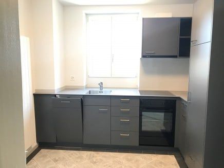Sehr zentrale 3.5 Zi.-Balkonwohnung im 1. OG   -  Wohnen im schönen Meiringen - Bild 6