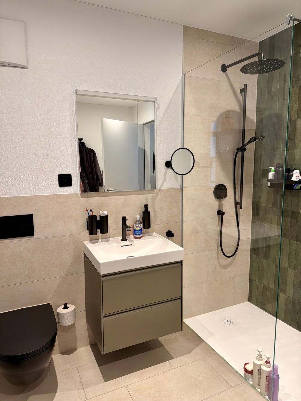 Grosszügige und moderne 4.5-Zimmer Wohnung - Bild 9