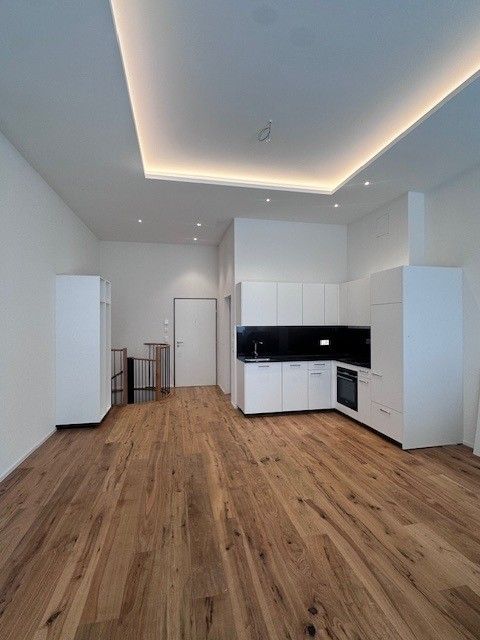 Hohe Räume, viel Licht, viele Extras, viel Platz - Bild 2