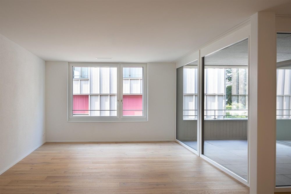 2.5 Zimmer-Dachwohnung mit Loggia und hohen Räumen - Bild 4