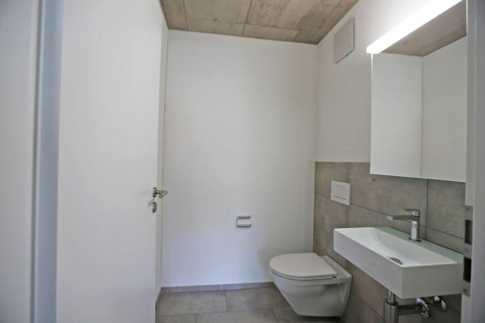 Neubau 3.5-Zimmerwohnung mit Sitzplatz! - Bild 7