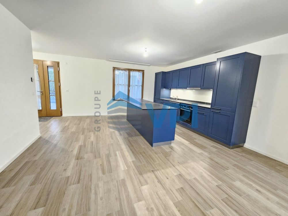 Superbe villa mitoyenne 6 pièces avec terrasse et jardin privatifs à B - Bild 8