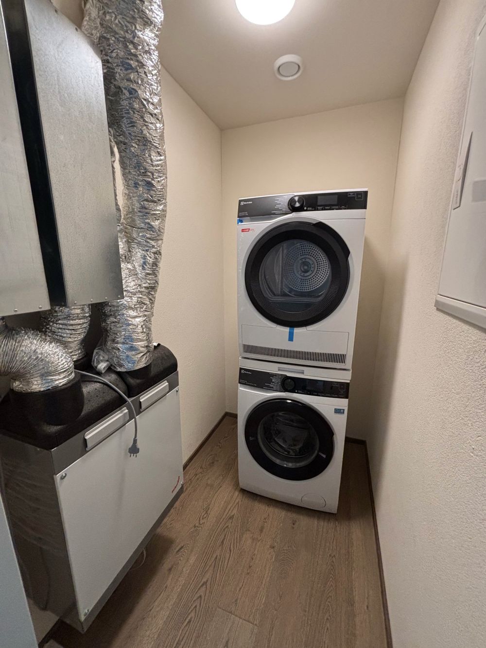 Grosszügige, neuwertige 3.5 Zimmer-Wohnung mit Garten - Bild 13