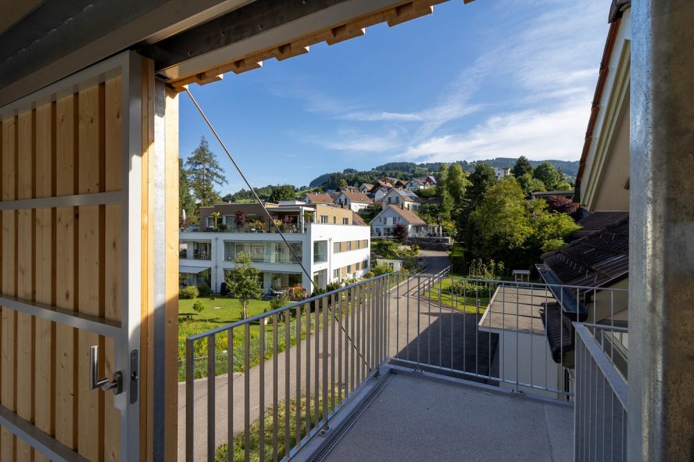 Moderne 3.5-Zimmer-Dachwohnung an ruhiger Lage in Nesslau - Bild 12