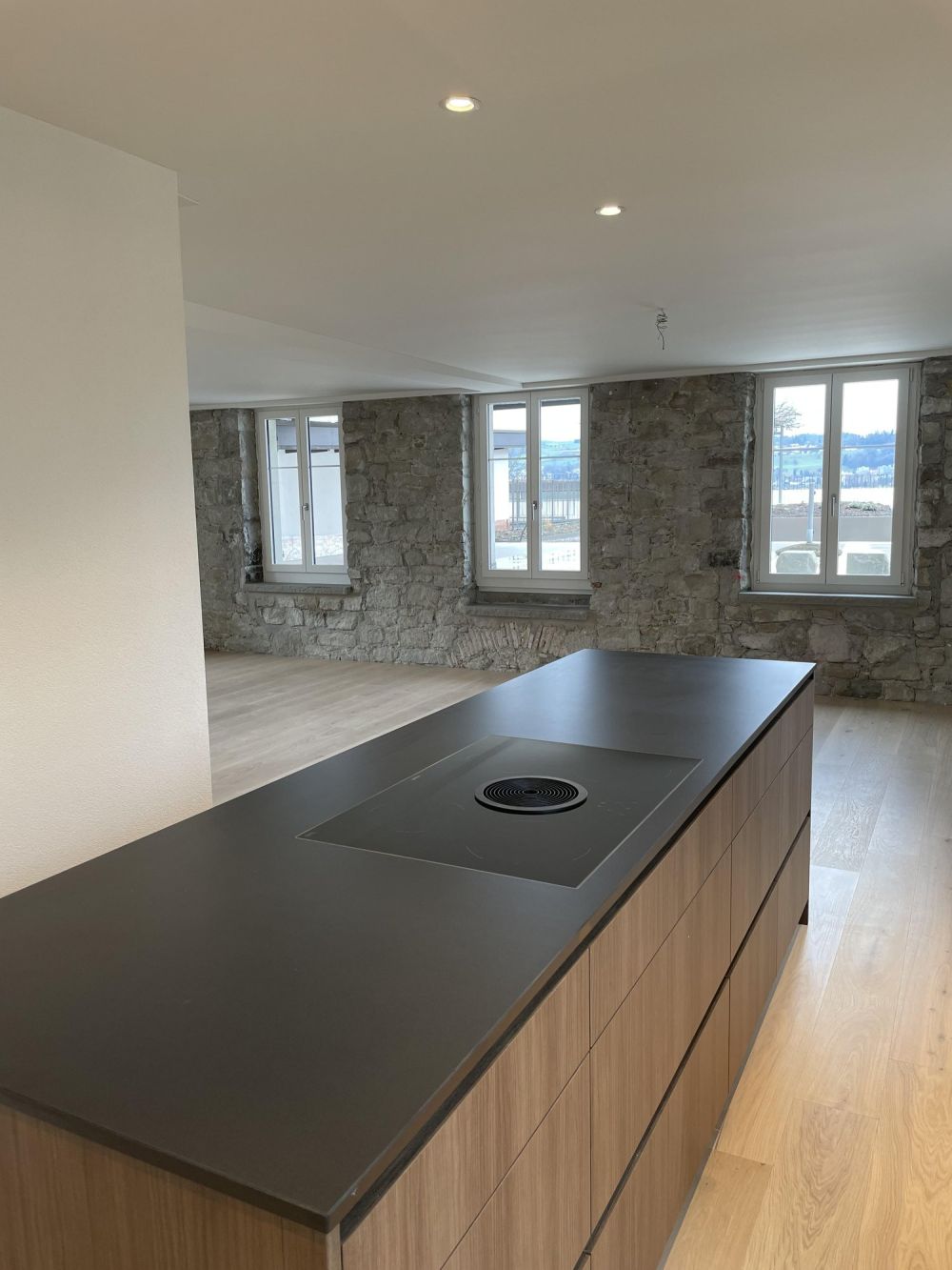 Traumhafte 3.5-Zimmer-Wohnung mit grosser Terrasse und direktem Zürichsee-Blick! - Bild 4