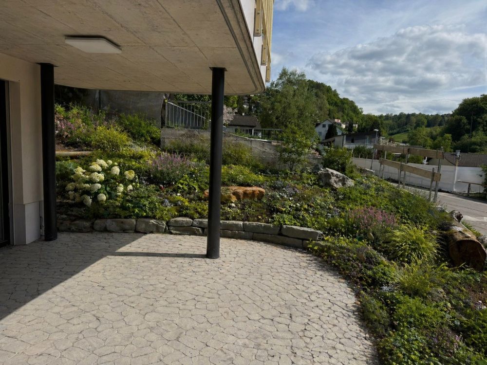 Exklusive 3.5 Zimmerwohnung (100m²) mit 43m² Aussenfläche nahe Zürich - Bild 2