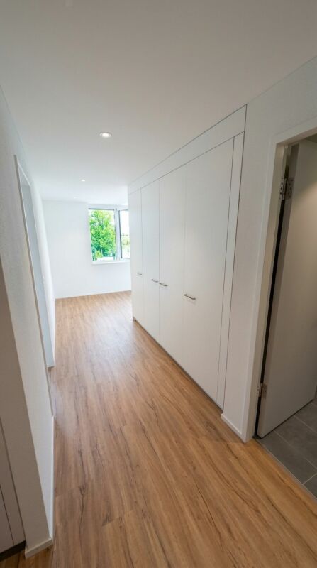 Grosszügige 2.5 Attikawohnung mit 79m2 - Bild 8